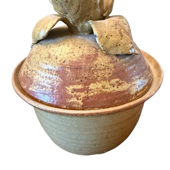 Handmade Studio Pottery Lidded Bowl with Floral Top - Picture 4 of 13